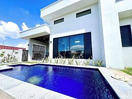 Solana Apartments