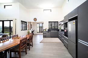 Solana Apartments