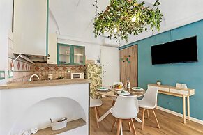 EA Blue Marin Apartment