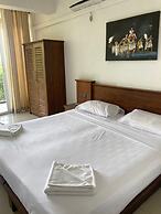 Hotel Sandriana Kandy