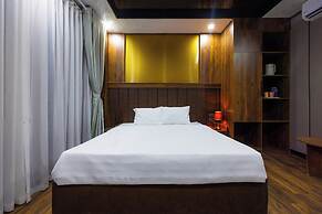 TH Luxury Hotel