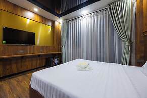 TH Luxury Hotel