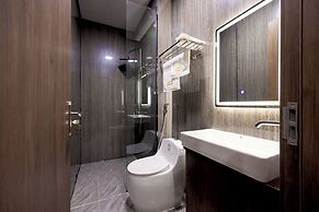 TH Luxury Hotel