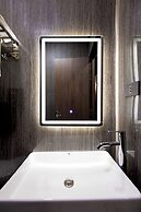 TH Luxury Hotel