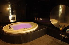 Blue Hotel OCTA - Adults Only