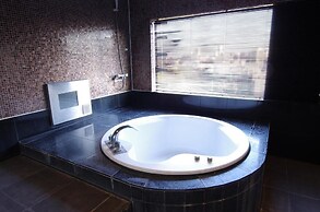 Blue Hotel OCTA - Adults Only