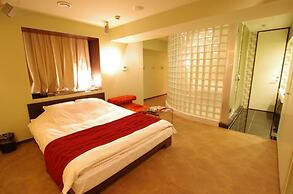Blue Hotel OCTA - Adults Only