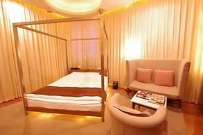 Blue Hotel OCTA - Adults Only