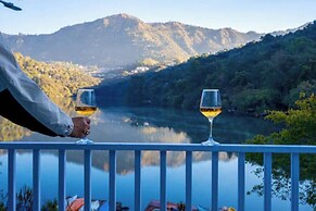 Hidden Lake Stay