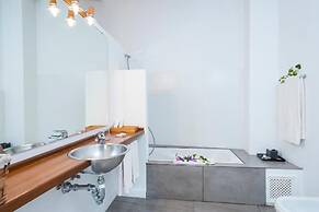 Hotel Moscari by CheelHotels