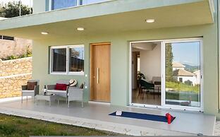 Asmira Apartments
