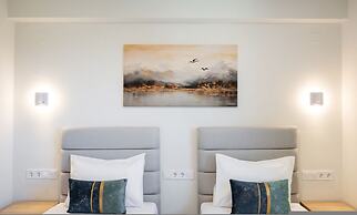 Asmira Apartments