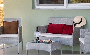 Asmira Apartments