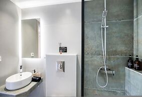 Asmira Apartments