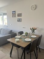 Apartment Mariner 1 With Heated Pool