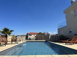 Apartment Mariner 1 With Heated Pool