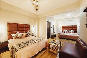 Avira Hotel
