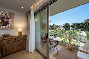 Oasis Luxury Suites