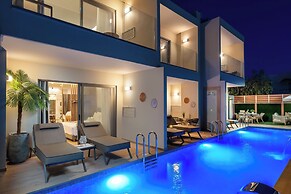 Oasis Luxury Suites