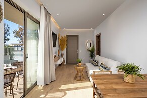 Oasis Luxury Suites