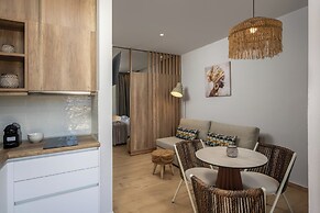 Oasis Luxury Suites
