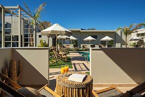 Oasis Luxury Suites