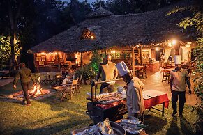 Exploreans Mara River Camp
