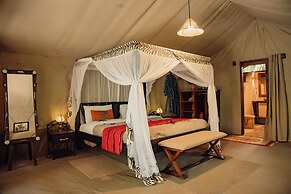 Exploreans Mara River Camp