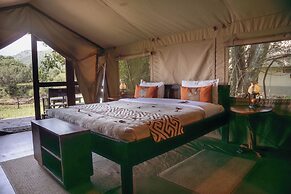 Exploreans Mara River Camp