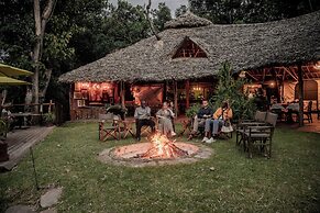 Exploreans Mara River Camp