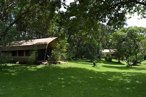 Exploreans Mara River Camp