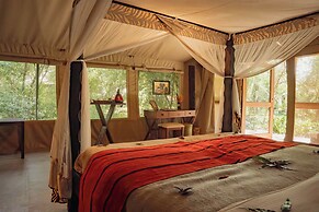 Exploreans Mara River Camp