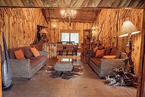 Exploreans Mara River Camp