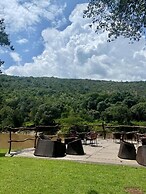 Exploreans Mara River Camp