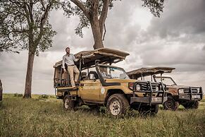 Exploreans Mara River Camp
