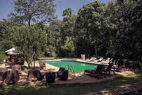 Exploreans Mara River Camp