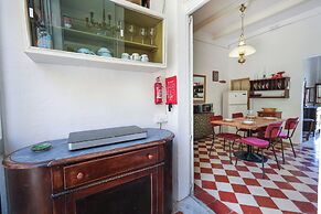 Classic 1BR Seafront Townhouse & Garden