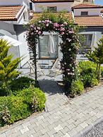 Row 7 Holiday Homes