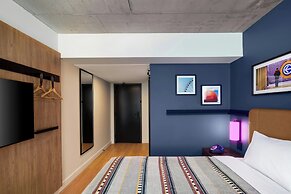 Moxy Ottawa Downtown