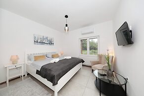 Villa Demare with Private Heated Pool