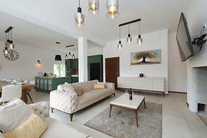 Villa Demare with Private Heated Pool