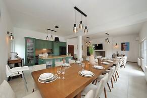 Villa Demare with Private Heated Pool