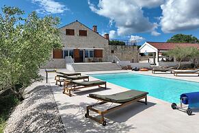 Villa Demare with Private Heated Pool