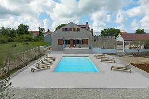 Villa Demare with Private Heated Pool