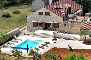 Villa Demare with Private Heated Pool