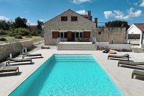 Villa Demare with Private Heated Pool