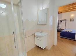 HOLMANN SUITE ROOMS