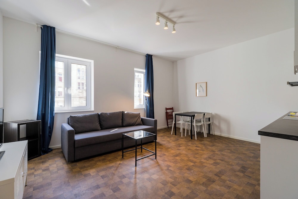 Nena Apartments Hermannplatz by LESA
