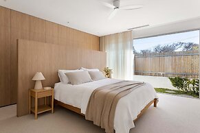 Bridgewater House Gas Heated Pool