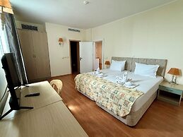 Grand Hotel Nirvana - Sunny Beach